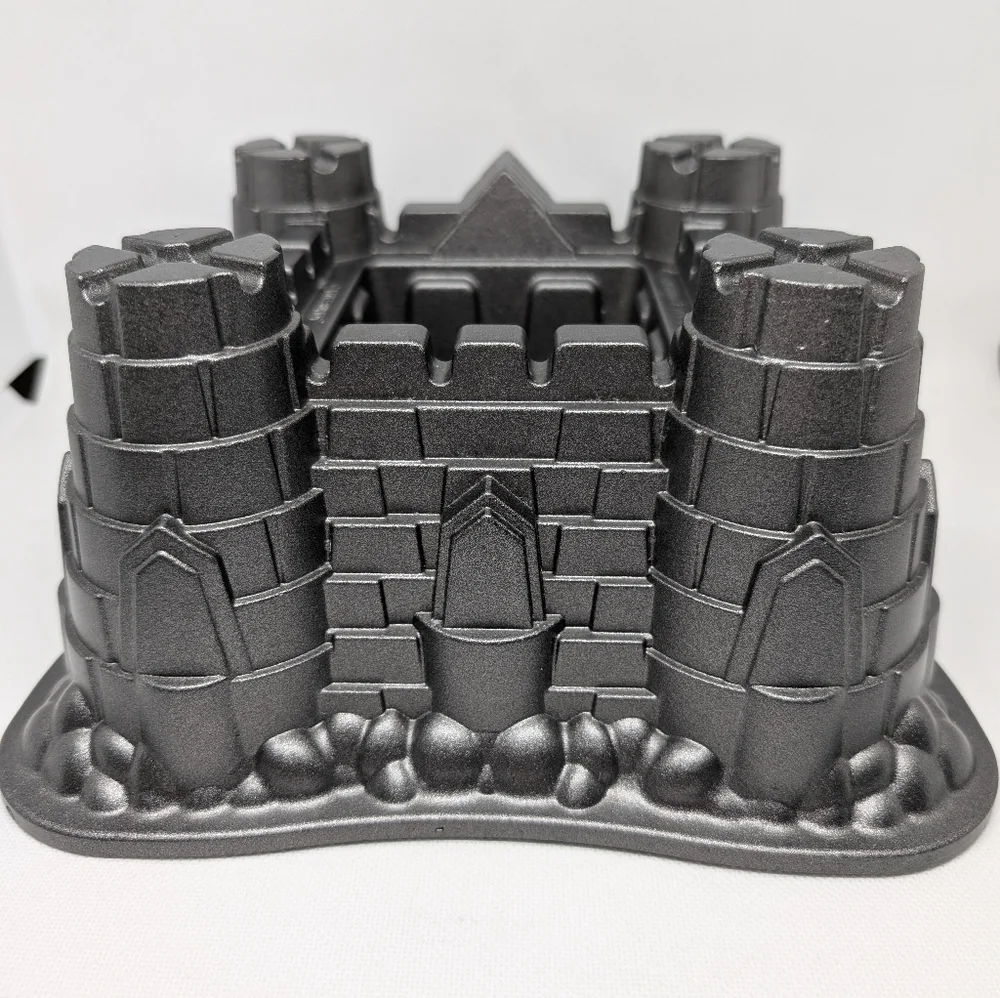 Nordic Ware 10 Cup Castle Bundt‎ Baking Pan